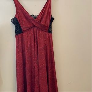 LVR RED/BLK Nightgown, S. *P1036